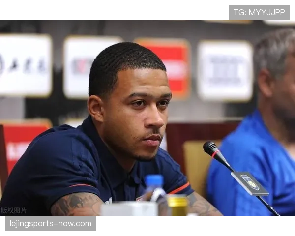 德佩盘带风格解析：技术细腻与突破犀利