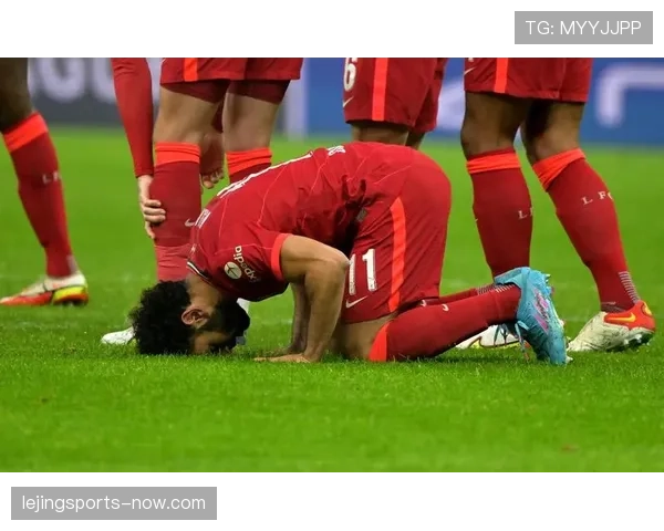 点球主罚前队友提前进区，为何不吹？规则如何界定？