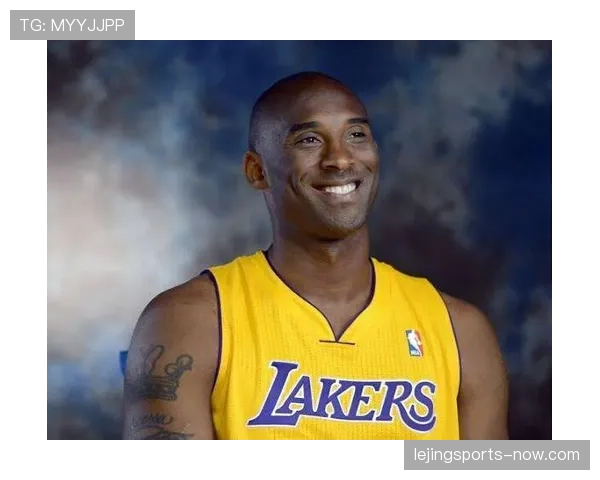 科比不带墨镜出门的样子，真没想到还能这样接地气？