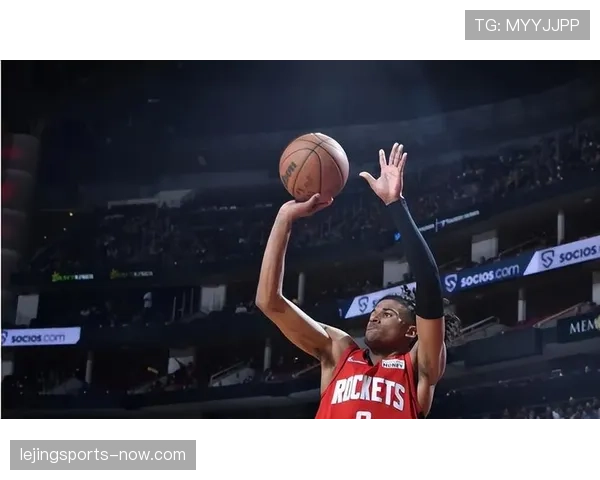 班切罗无球跑动占比提升，拉开空间效率显著高于新秀赛季