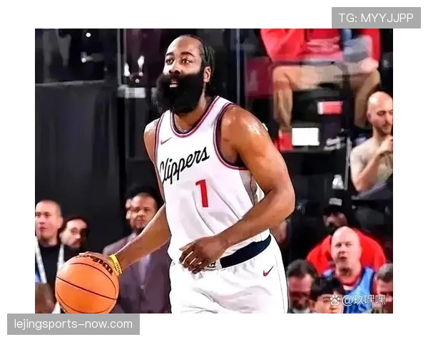 哈登利用挡拆创造空位投篮提升季后赛得分效率